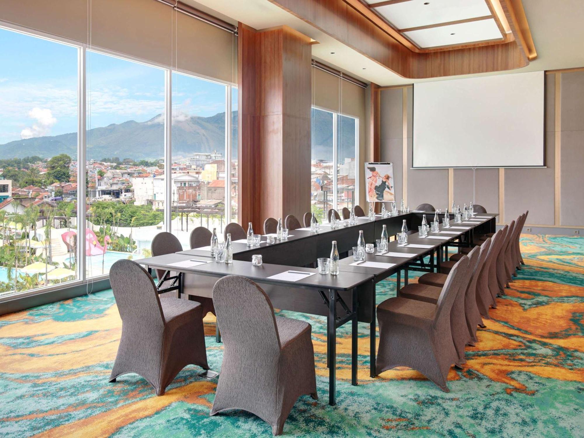 Mercure Garut City Center Exterior foto